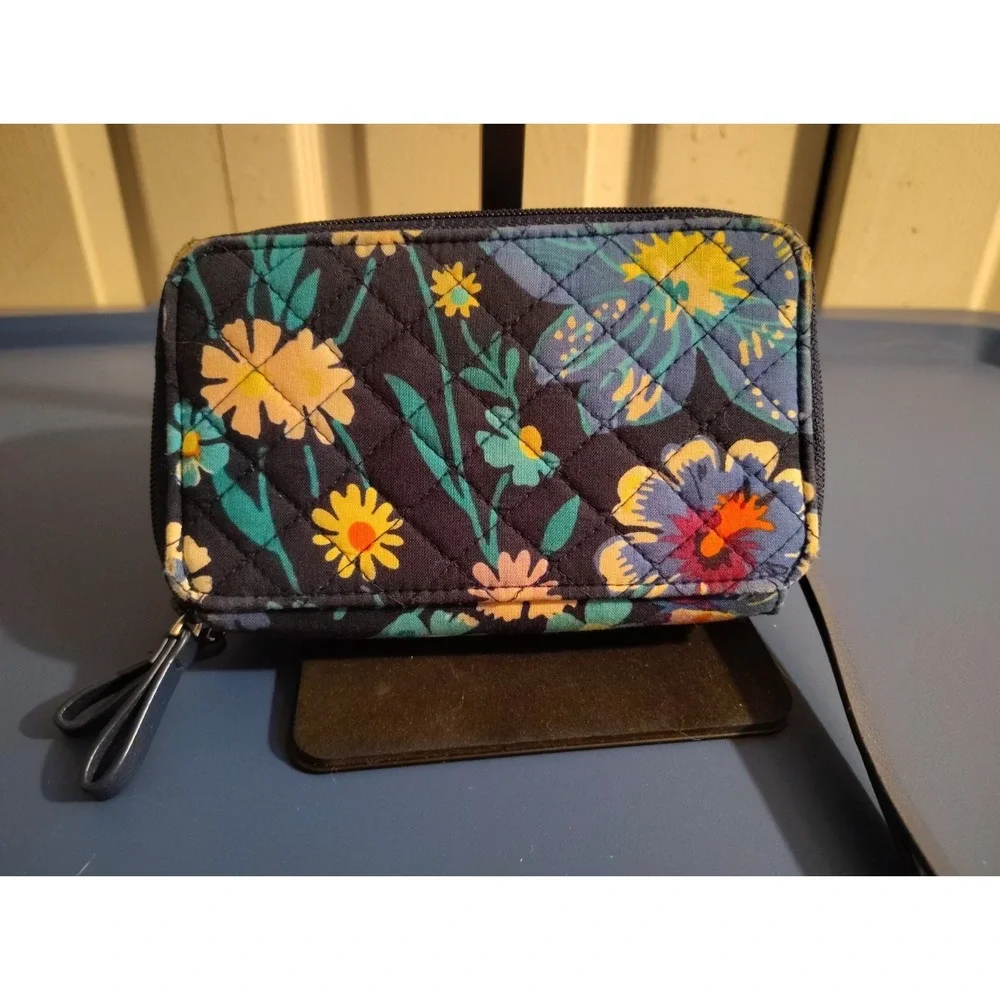 Vera Bradley Quilted Floral RFID Wristlet Wallet Black Multicolor Cotton Zip - Picture 5 of 5